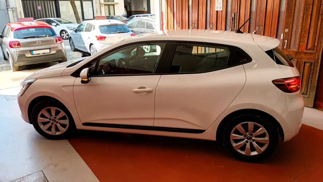 Renault Clio VAN 1.5 Blue DCi AIR NAV 2020 - 14220 EUR, 88186 km - AUTO.MOTO.pt - 88186km - foto 12 de 54