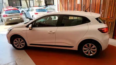 Renault Clio VAN 1.5 Blue DCi AIR NAV 2020 - 14220 EUR, 88186 km - AUTO.MOTO.pt - 88186km - foto 12 de 54