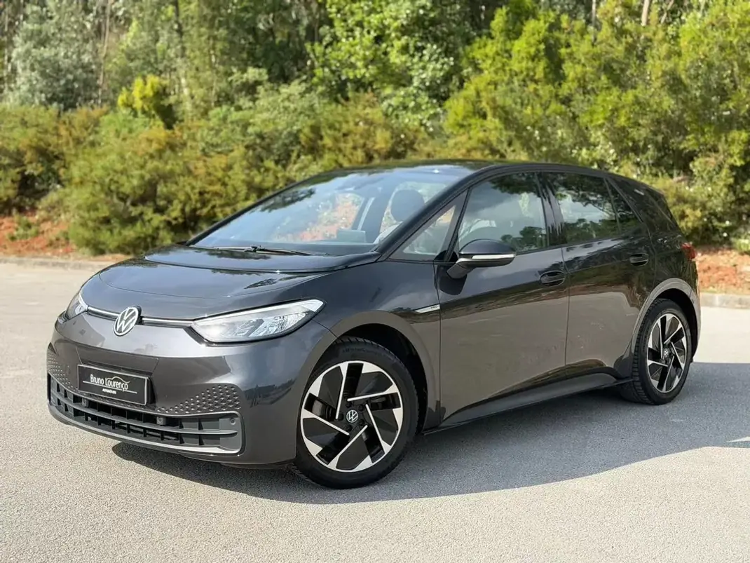 Volkswagen ID.3 2020 - 15900 EUR, 167800 km - AUTO.MOTO.pt - 167800km - foto 4 de 23