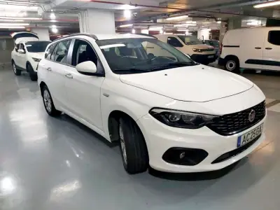Fiat Tipo Station Wagon 2020 - 10990 EUR, 110261 km - AUTO.MOTO.pt - 110261km - foto 3 de 17