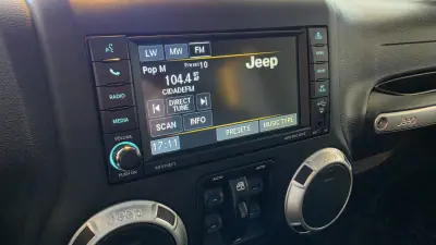 Jeep Wrangler Unlimited 2018 - 49500 EUR, 104894 km - AUTO.MOTO.pt - 104894km - foto 44 de 63