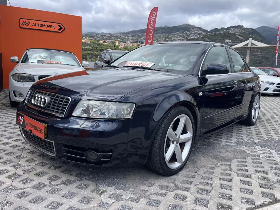 Audi A4 2003 - 7950 EUR, 277740 km - AUTO.MOTO.pt - 277740km - foto 3 de 13