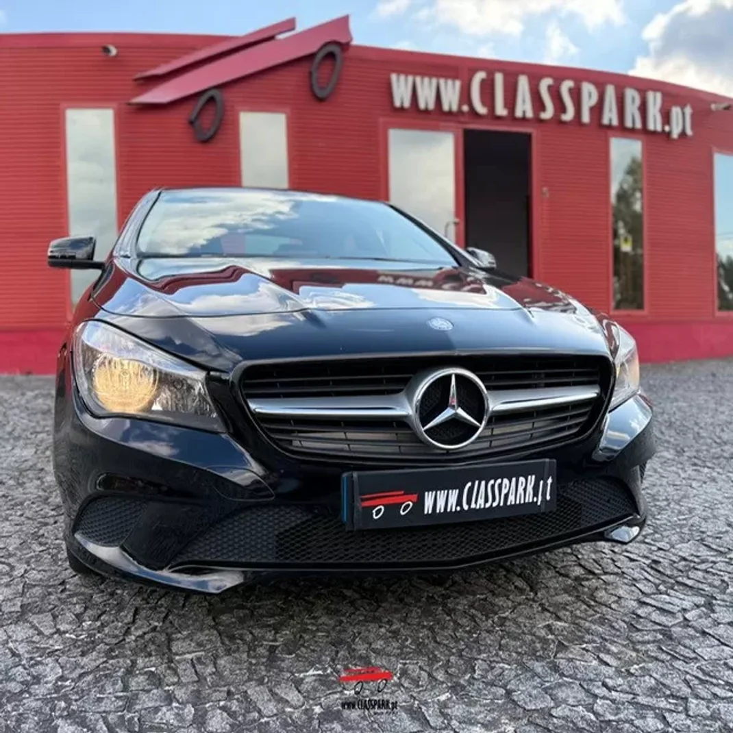 Mercedes-Benz CLA 180 2015 - 17500 EUR, 184000 km - AUTO.MOTO.pt - 184000km - foto 3 de 22