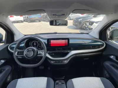 Fiat 500e 2022 - 16750 EUR, 65226 km - AUTO.MOTO.pt - 65226km - foto 11 de 42