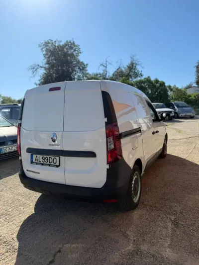 Renault EXPRESS 1.5 DCI BLUE 95 CONFORT 2021 - 14990 EUR, 188496 km - AUTO.MOTO.pt - 188496km - foto 5 de 8