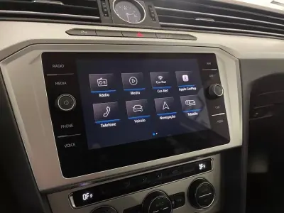 Volkswagen Passat Variant 2019 - 15750 EUR, 257000 km - AUTO.MOTO.pt - 257000km - foto 21 de 33