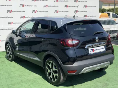 Renault Captur 2018 - 12990 EUR, 113813 km - AUTO.MOTO.pt - 113813km - foto 9 de 20