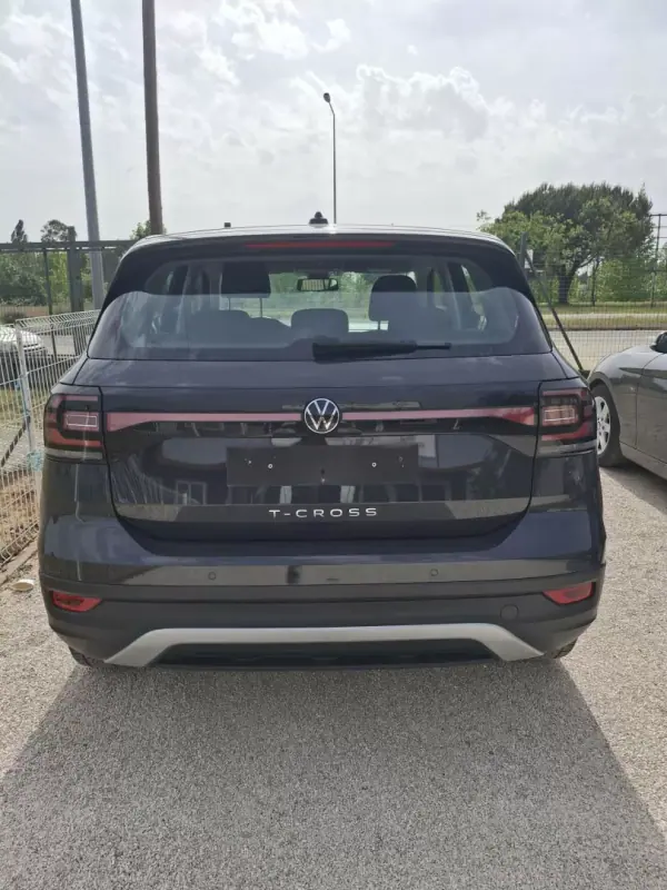 Volkswagen T-Cross 2021 - 21500 EUR, 39123 km - AUTO.MOTO.pt - 39123km - foto 7 de 23