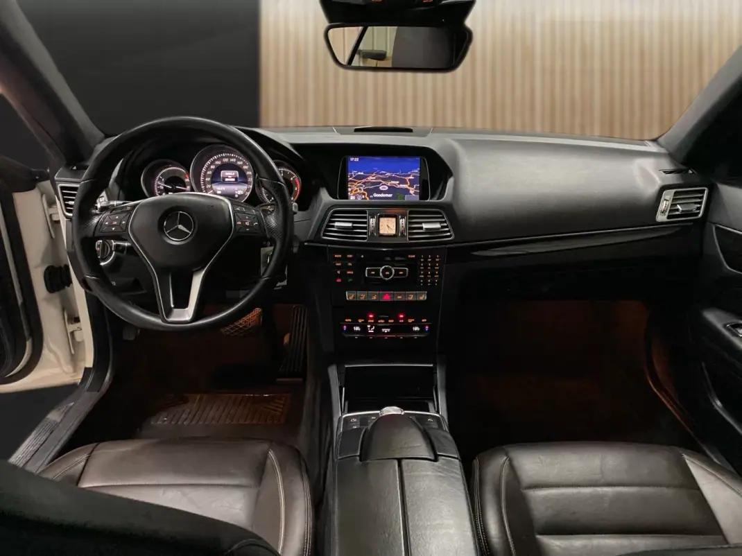 Mercedes-Benz E 220 2014 - 18750 EUR, 284400 km - AUTO.MOTO.pt - 284400km - foto 8 de 20