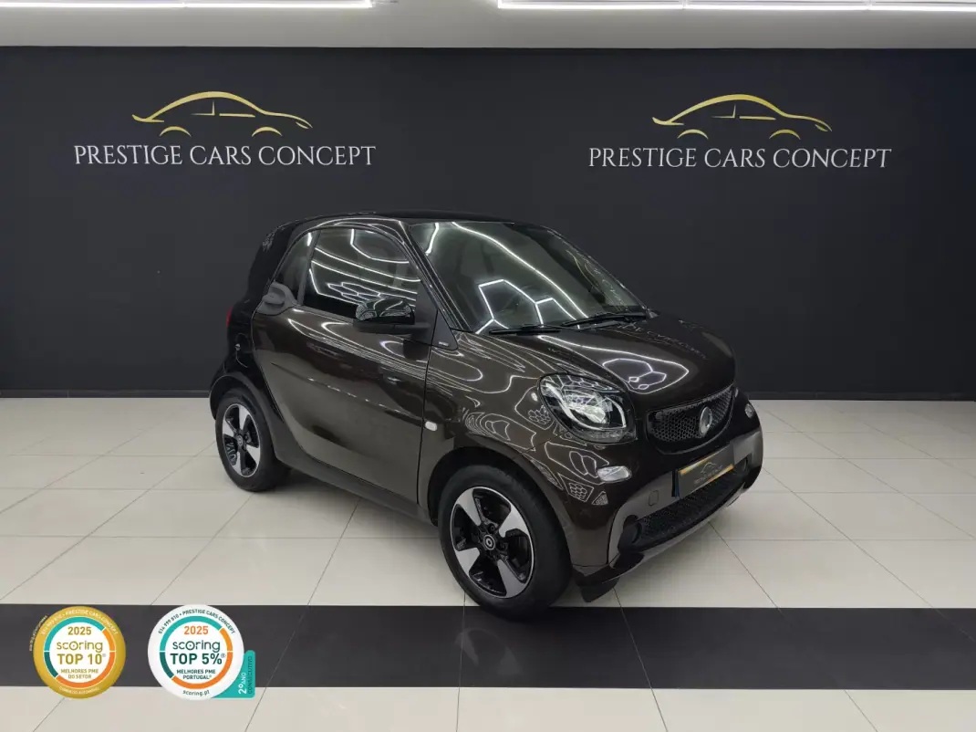 Smart ForTwo Coupé 2018 - 13450 EUR, 110509 km - AUTO.MOTO.pt - 110509km - foto 1 de 33