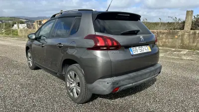 Peugeot 2008 2016 - 12900 EUR, 122000 km - AUTO.MOTO.pt - 122000km - foto 8 de 12