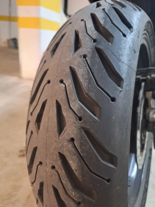 Yamaha XSR 700 2019 - 6250 EUR, 21000 km - AUTO.MOTO.pt - 21000km - foto 7 de 8