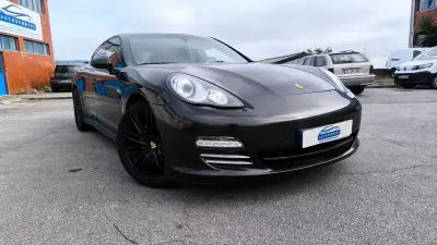 Porsche Panamera 2011 - 26900 EUR, 193000 km - AUTO.MOTO.pt - 193000km - foto 18 de 21
