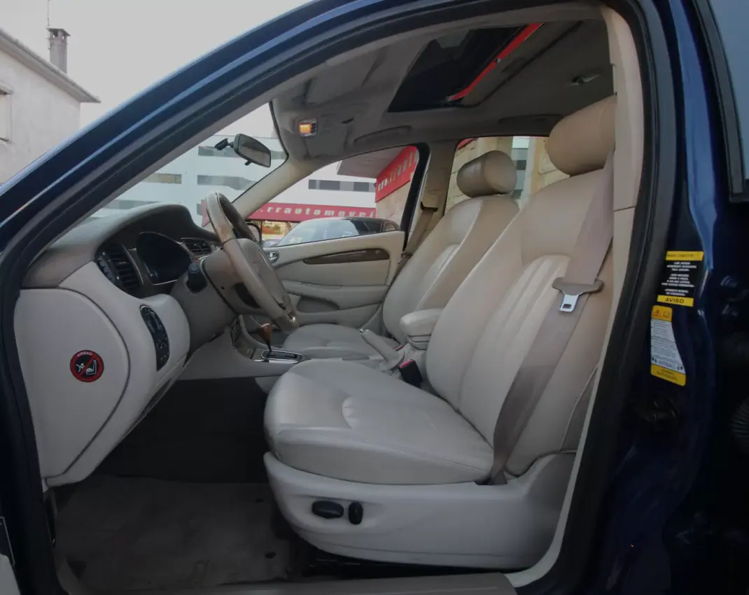 Jaguar X-Type 2003 - 9990 EUR, 128000 km - AUTO.MOTO.pt - 128000km - foto 19 de 31