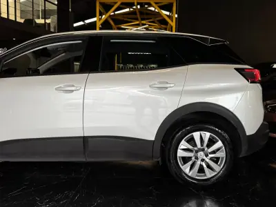 Peugeot 3008 2022 - 19990 EUR, 171600 km - AUTO.MOTO.pt - 171600km - foto 10 de 35