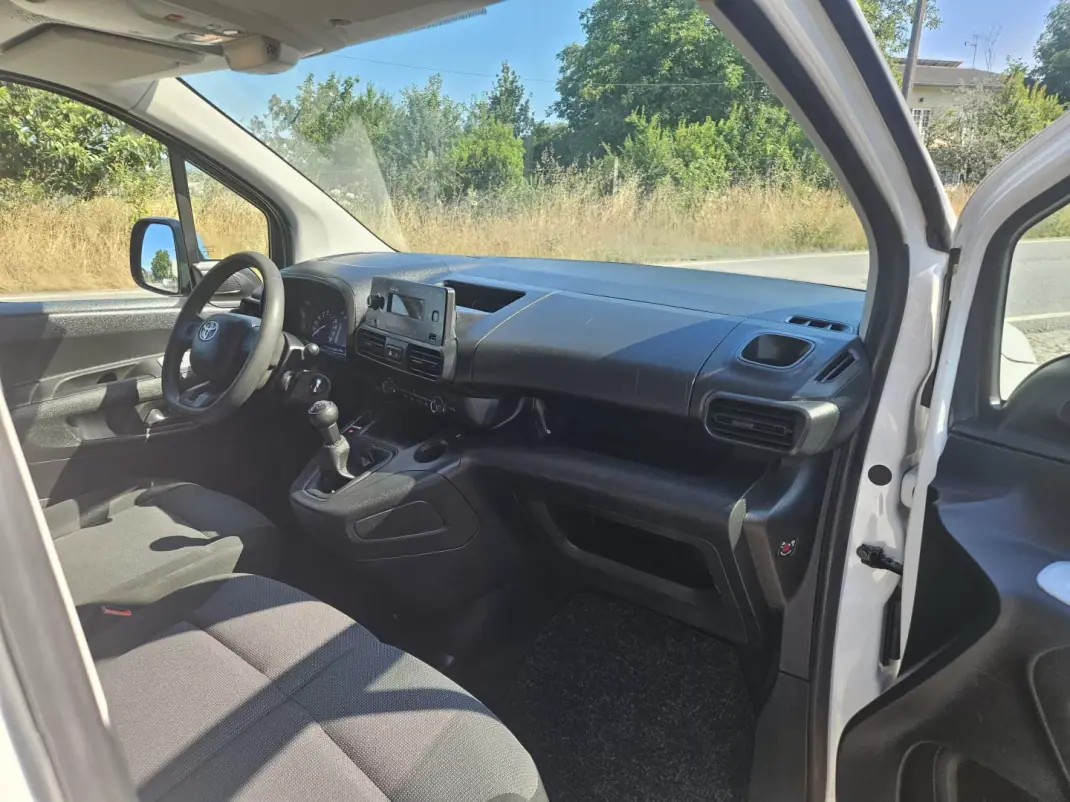 Toyota Proace 2022 - 13950 EUR, 110000 km - 110000km - foto 9 de 9