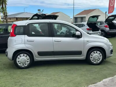 Fiat Panda 2015 - 7990 EUR, 108981 km - AUTO.MOTO.pt - 108981km - foto 6 de 15