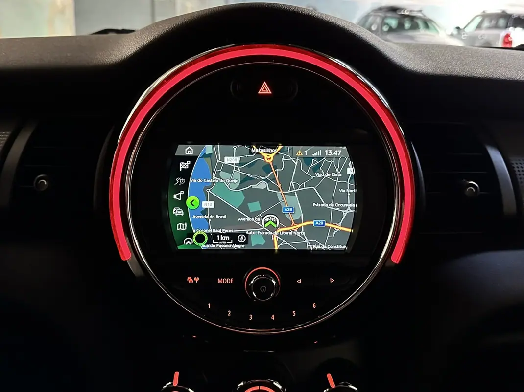 MINI Cooper 2018 - 18500 EUR, 48000 km - AUTO.MOTO.pt - 48000km - foto 22 de 28