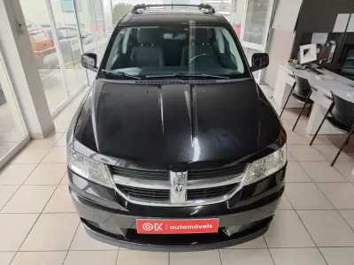 Dodge Journey 2010 - 11750 EUR, 113500 km - AUTO.MOTO.pt - 113500km - foto 5 de 36