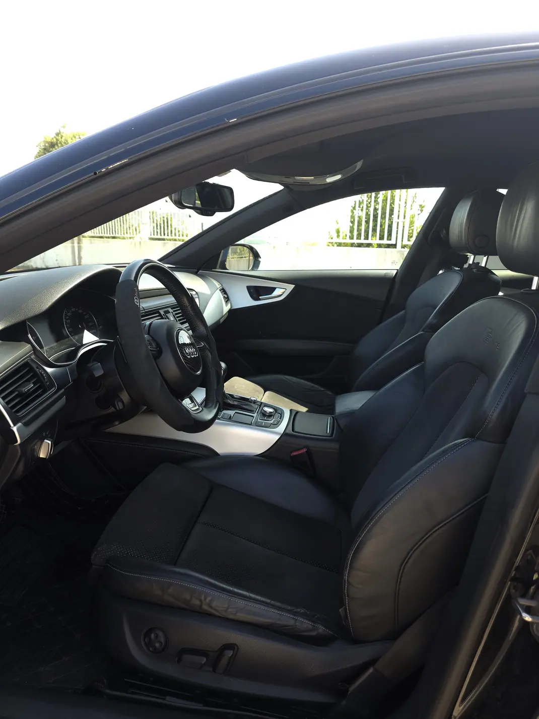 Audi A7 Sportback 2012 - 20000 EUR, 200000 km - 200000km - foto 8 de 12