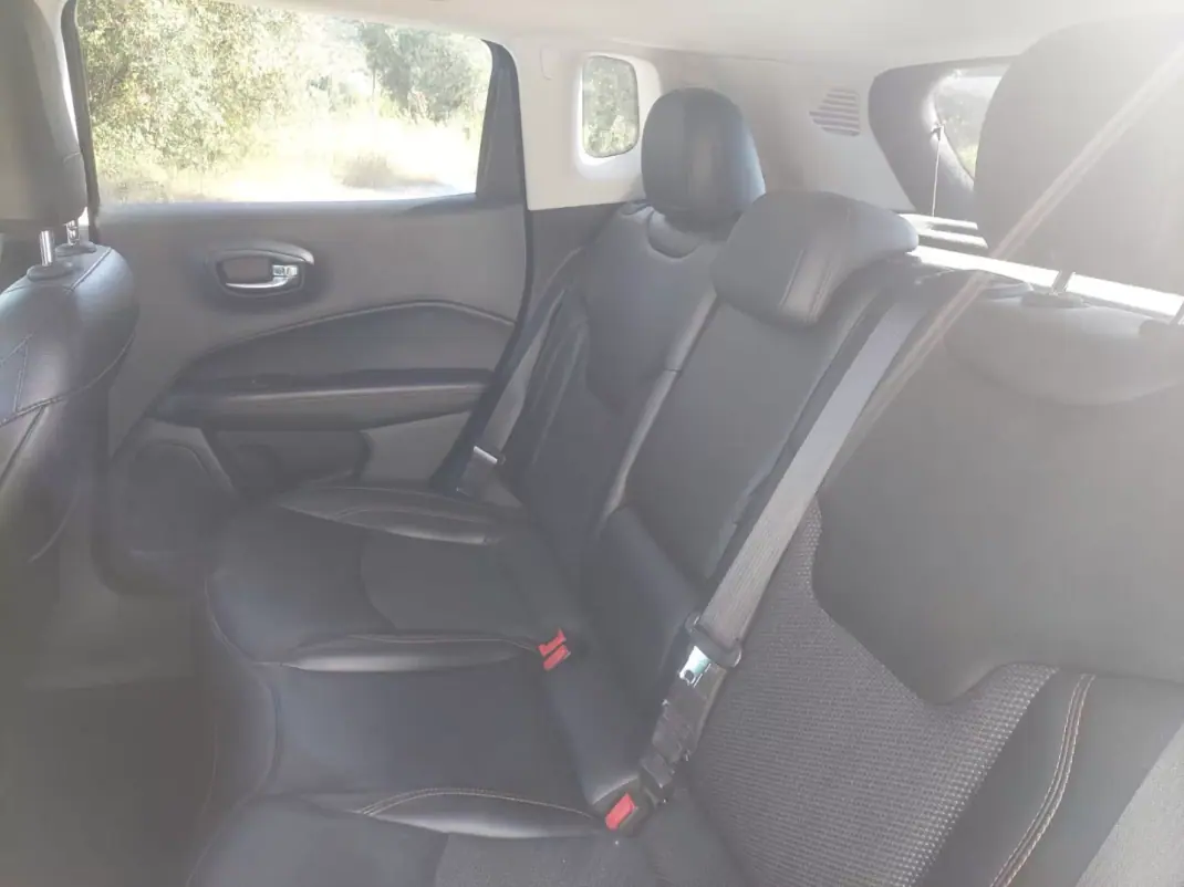 Jeep Compass 2019 - 16500 EUR, 145500 km - 145500km - foto 6 de 10