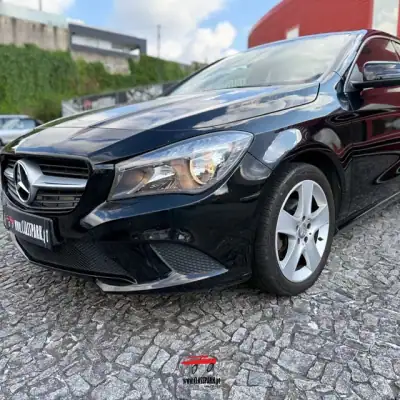 Mercedes-Benz CLA 180 2015 - 17500 EUR, 184000 km - AUTO.MOTO.pt - 184000km - foto 17 de 22