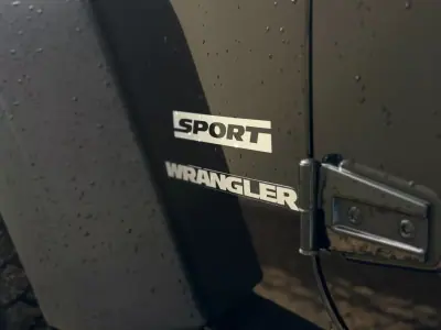 Jeep Wrangler 2008 - 29500 EUR, 163868 km - 163868km - foto 7 de 17
