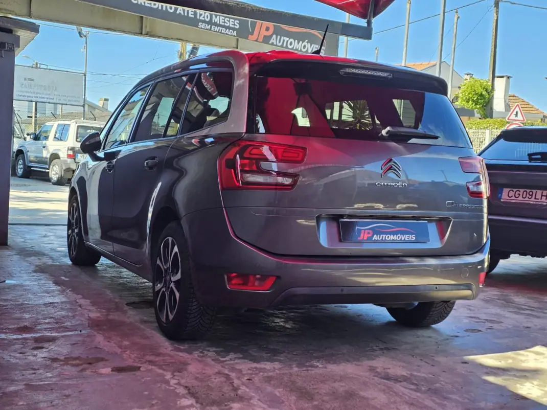 Citroën Grand C4 Spacetourer 2019 - 12750 EUR, 109500 km - AUTO.MOTO.pt - 109500km - foto 15 de 16