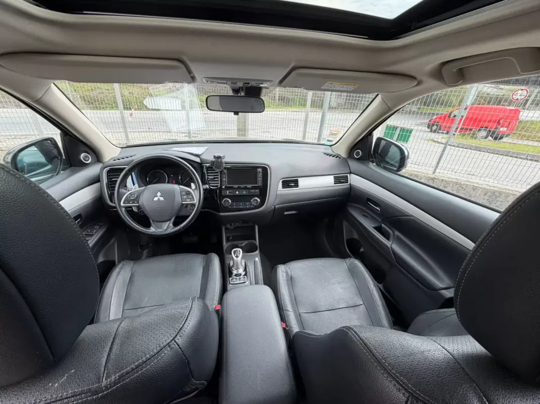Mitsubishi Outlander 2014 - 17900 EUR, 161000 km - AUTO.MOTO.pt - 161000km - foto 8 de 10
