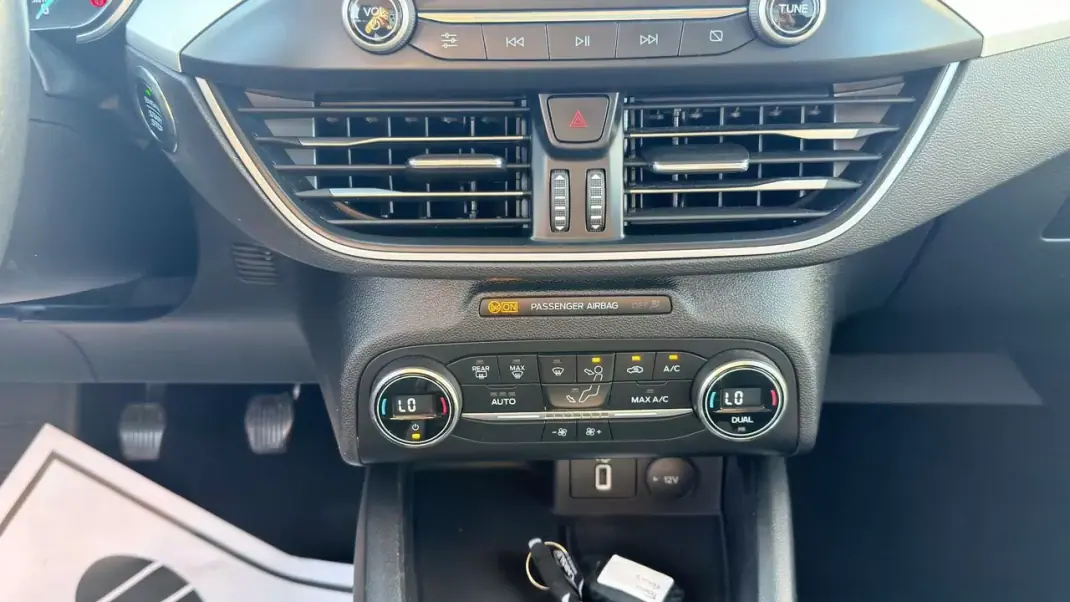 Ford Focus SW 2019 - 14200 EUR, 107787 km - 107787km - foto 8 de 17
