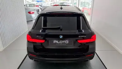 BMW 530e 2022 - 30990 EUR, 141000 km - AUTO.MOTO.pt - 141000km - foto 7 de 42