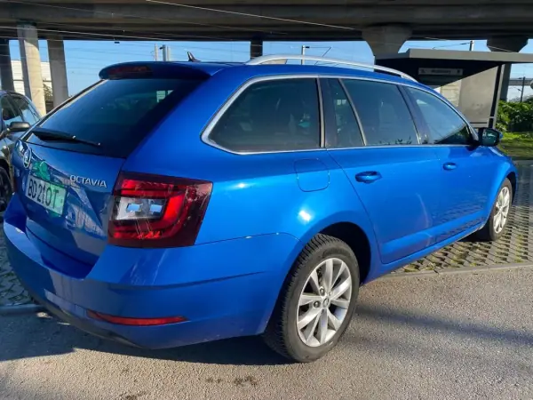 Skoda Octavia Break 2020 - 13990 EUR, 220634 km - AUTO.MOTO.pt - 220634km - foto 3 de 26