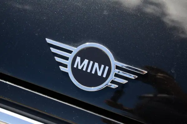 MINI 5 Portas 2022 - 16999 EUR, 153000 km - AUTO.MOTO.pt - 153000km - foto 35 de 38
