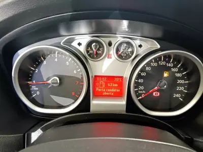 Ford Focus SW 2010 - 5990 EUR, 112000 km - AUTO.MOTO.pt - 112000km - foto 19 de 51