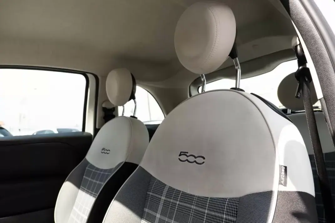 Fiat 500 2020 - 11500 EUR, 111216 km - AUTO.MOTO.pt - 111216km - foto 10 de 19