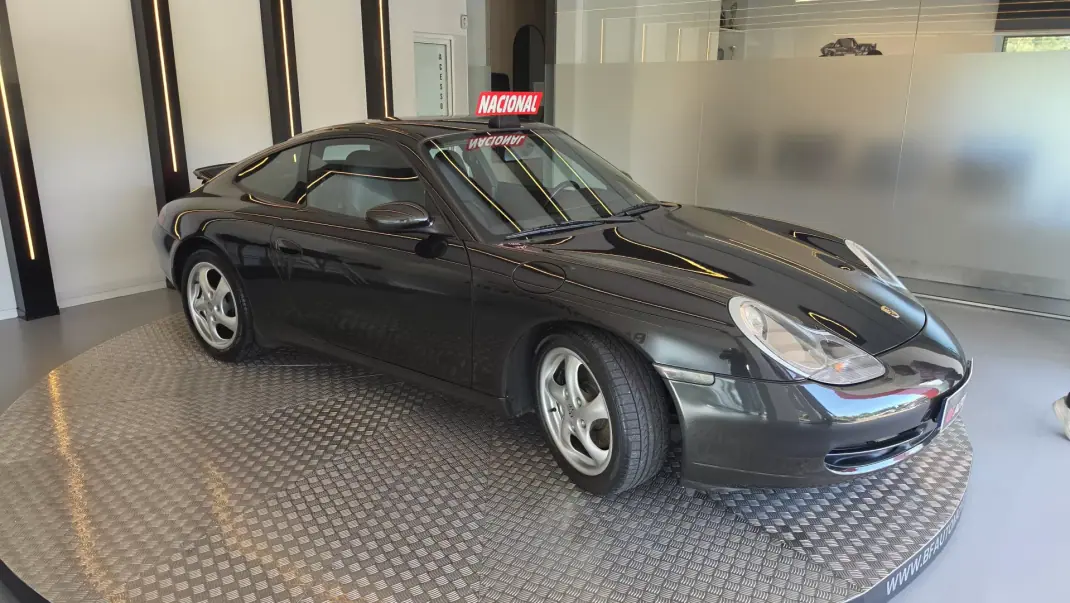 Porsche 911 2001 - 49750 EUR, 96263 km - 96263km - foto 21 de 53