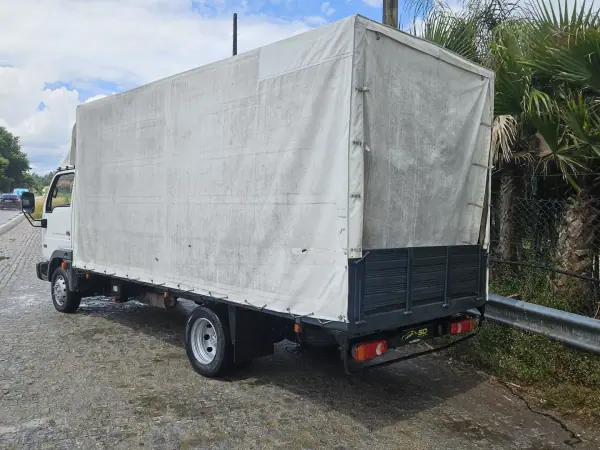 Nissan Cabstar 35.13 2007 - 10500 EUR, 217000 km - AUTO.MOTO.pt - 217000km - foto 4 de 9
