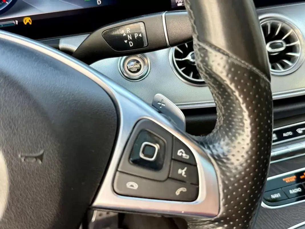 Mercedes-Benz E 220 2017 - 29890 EUR, 193800 km - AUTO.MOTO.pt - 193800km - foto 25 de 41