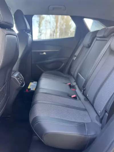 Peugeot 3008 2022 - 23500 EUR, 113156 km - AUTO.MOTO.pt - 113156km - foto 11 de 19