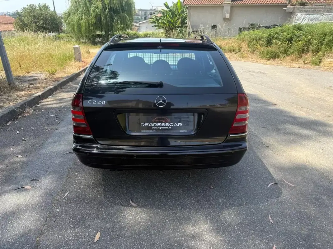 Mercedes-Benz C 220 2002 - 6450 EUR, 227000 km - AUTO.MOTO.pt - 227000km - foto 5 de 31