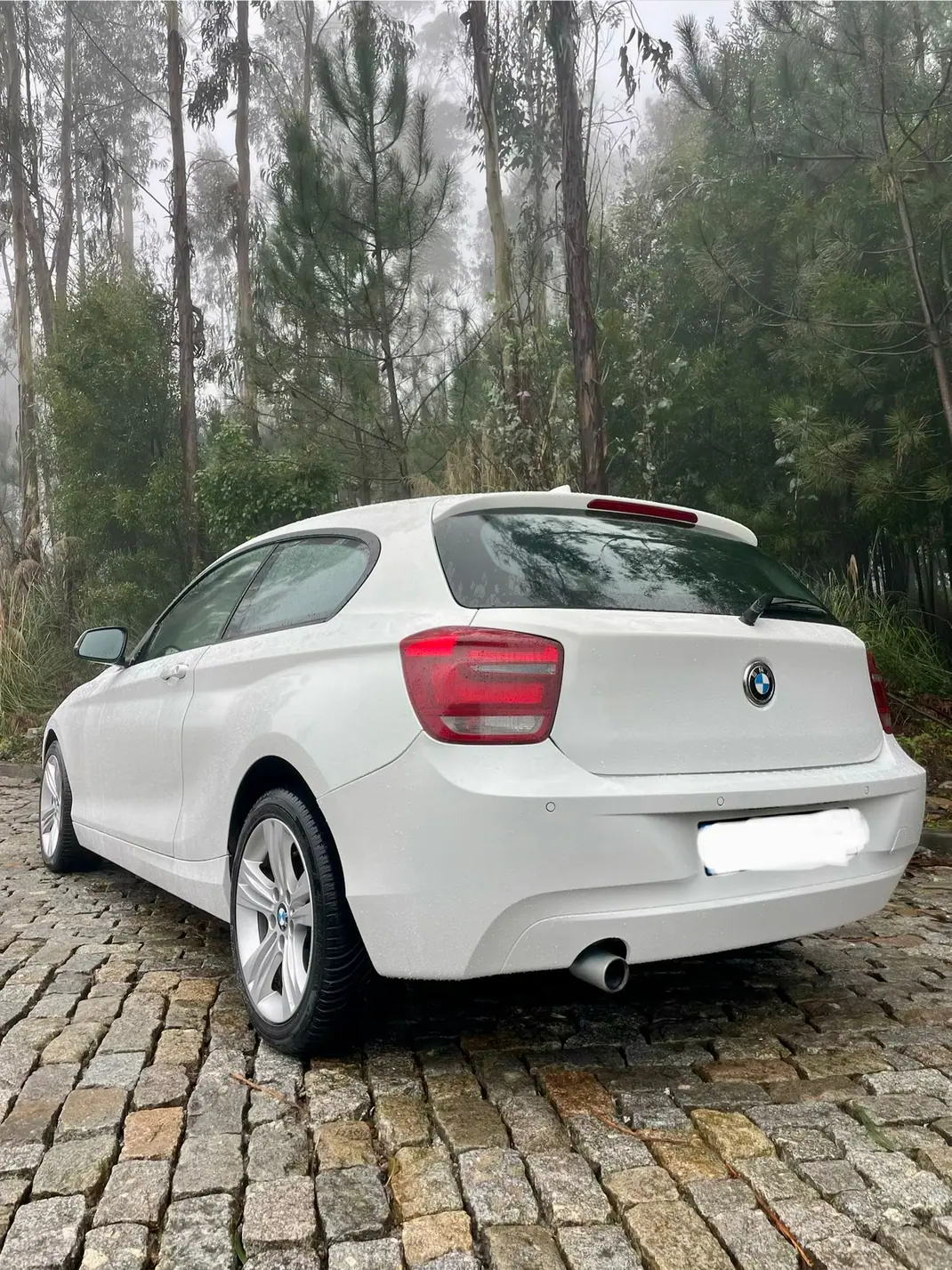 BMW 114 2015 - 10990 EUR, 182000 km - AUTO.MOTO.pt - 182000km - foto 12 de 12