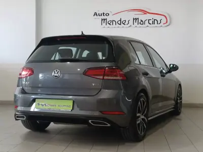 Volkswagen Golf 2017 - 18900 EUR, 140802 km - AUTO.MOTO.pt - 140802km - foto 3 de 12