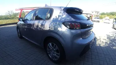 Peugeot 208 2022 - 13565 EUR, 63583 km - AUTO.MOTO.pt - 63583km - foto 13 de 37