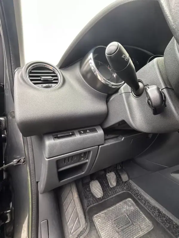 Peugeot 3008 2012 - 7500 EUR, 276404 km - 276404km - foto 9 de 19