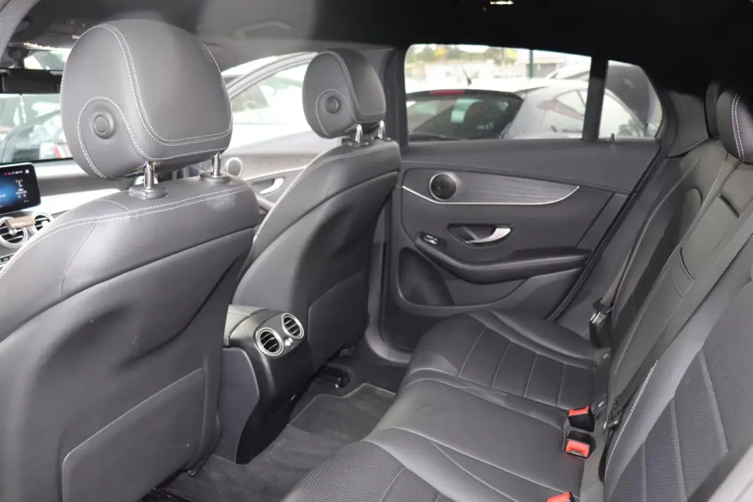 Mercedes-Benz 200 2020 - 54990 EUR, 120000 km - AUTO.MOTO.pt - 120000km - foto 11 de 20