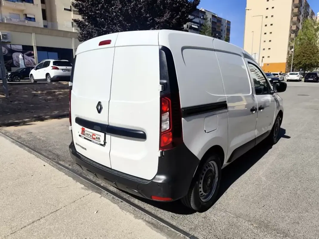 Renault Express 2023 - 12980 EUR, 120000 km - 120000km - foto 19 de 22