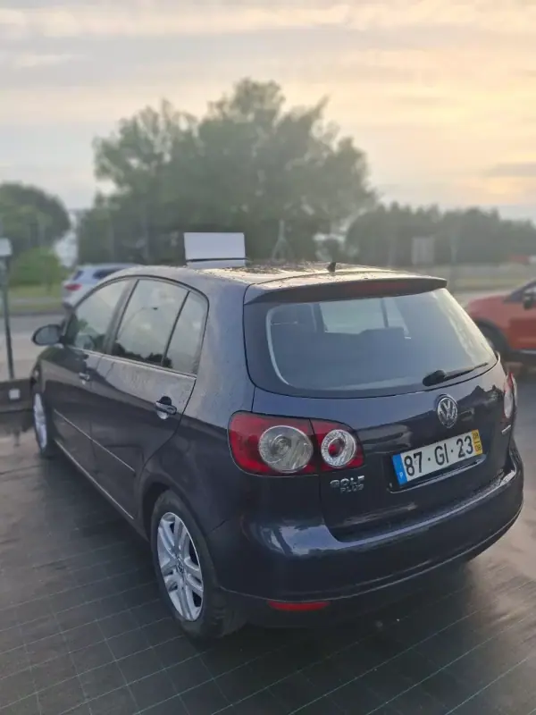 Volkswagen Golf Plus 2008 - 95 EUR, 202113 km - AUTO.MOTO.pt - 202113km - foto 6 de 9
