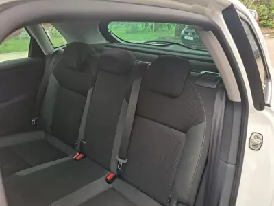 Citroën C4 2016 - 7490 EUR, 232353 km - AUTO.MOTO.pt - 232353km - foto 4 de 16
