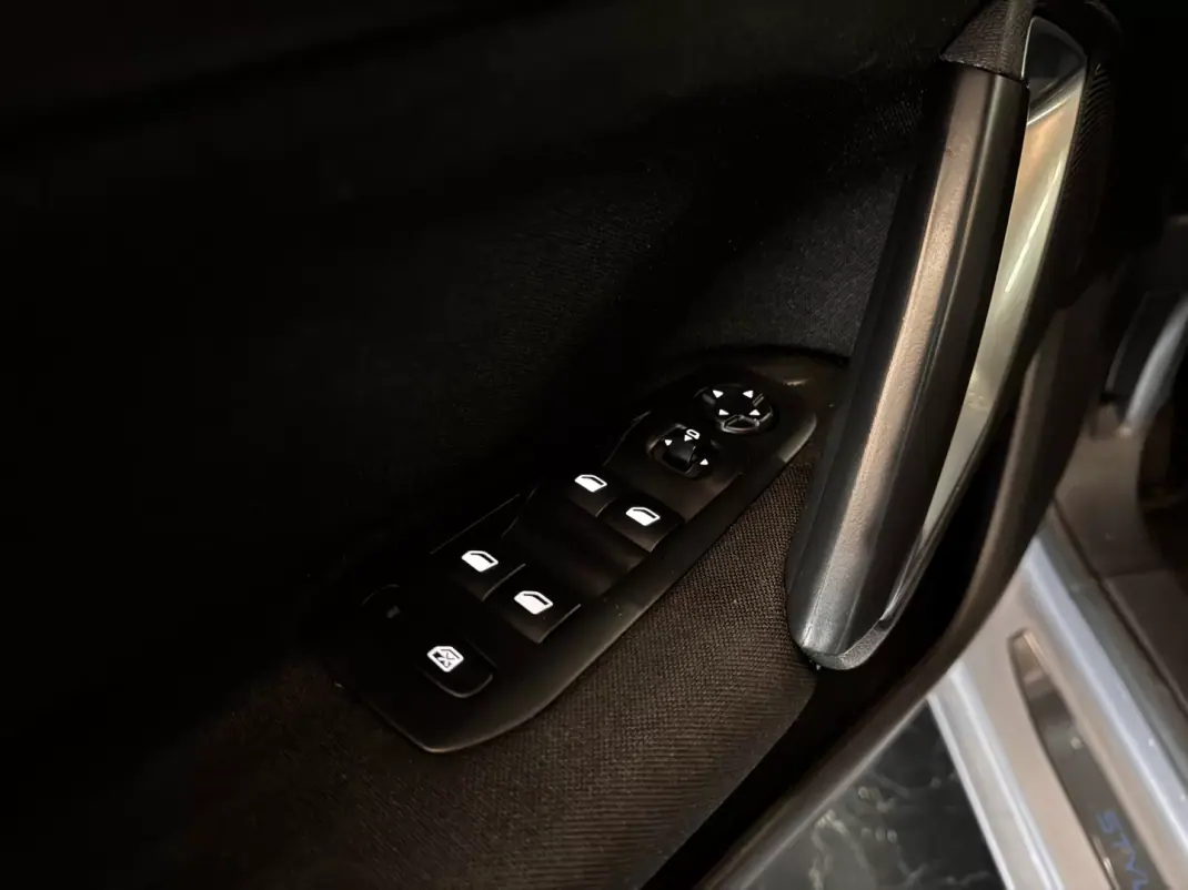 Peugeot 308 SW 2020 - 13490 EUR, 122100 km - AUTO.MOTO.pt - 122100km - foto 19 de 34