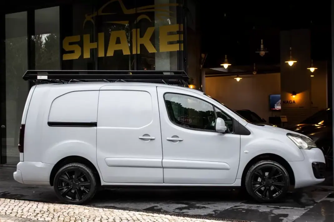 Citroën BERLINGO VAN XL 1.5 BLUE HDI 3 LUGARES 2018 - 13750 EUR, 221395 km - AUTO.MOTO.pt - 221395km - foto 5 de 35